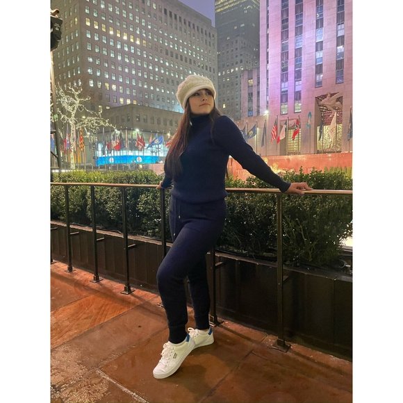 DAIMARAN Oslo Women's Suit Matching Set 2 Pieces Navy Blue Sweater + Pants S/M - Picture 1 of 6